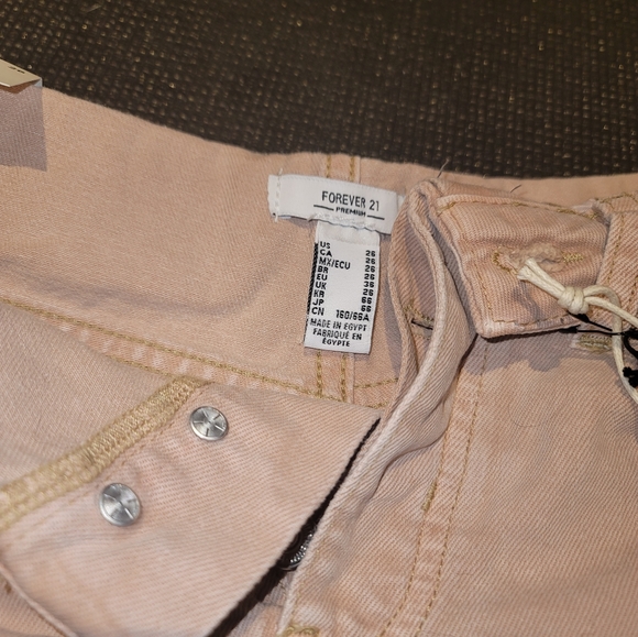 NWT Blush Fold Over Denim Shorts - Picture 7 of 8